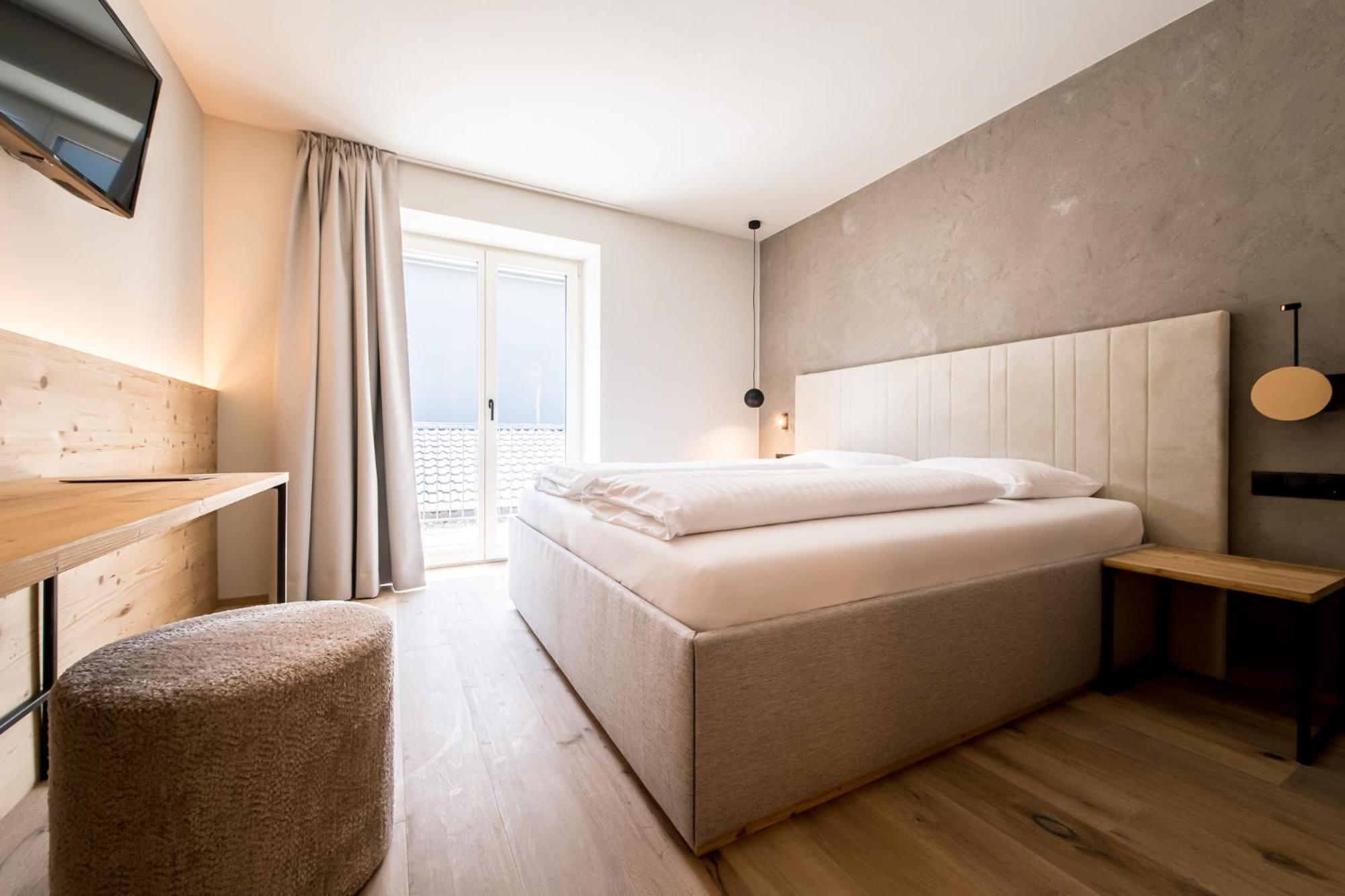 Hotel Sonnenheim Киенес Екстериор снимка
