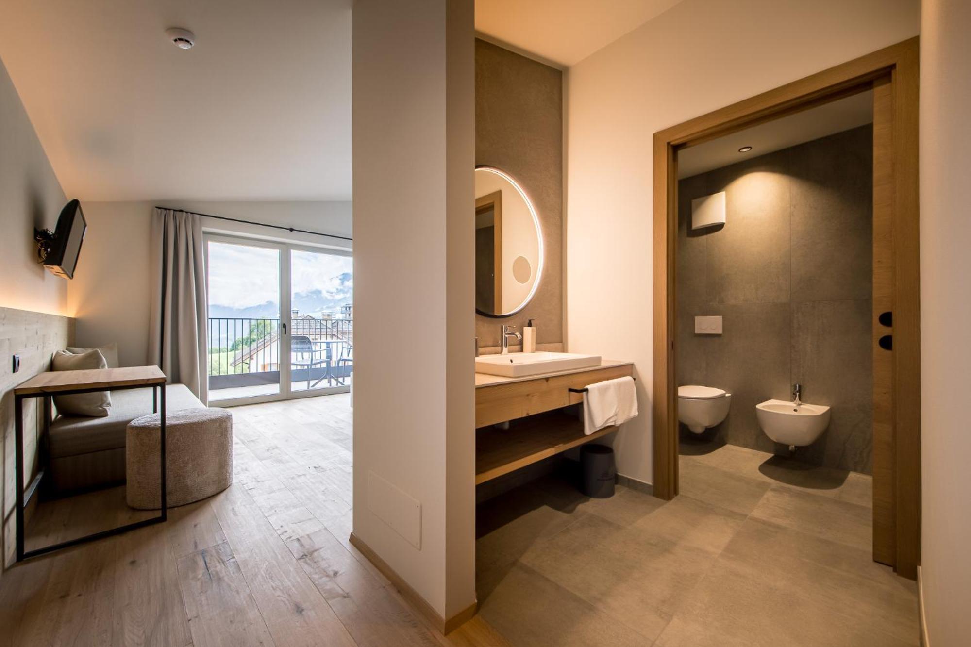 Hotel Sonnenheim Киенес Екстериор снимка